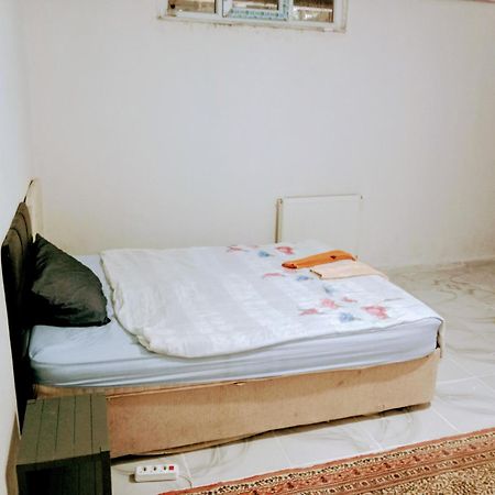 Ahmet Teacher Hotel, 5 Minutes From The Airport Arnavutkoy Eksteriør bilde