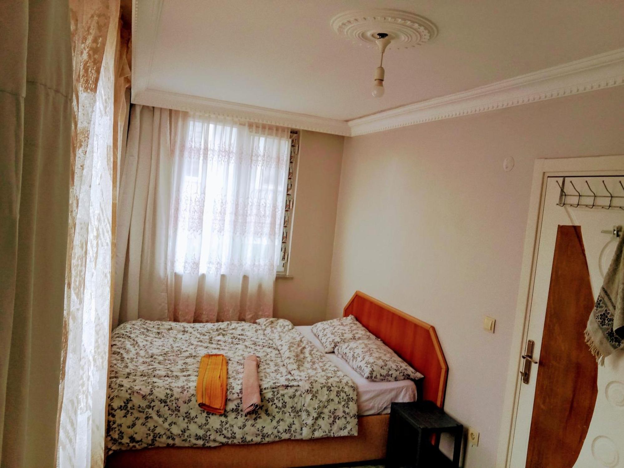 Ahmet Teacher Hotel, 5 Minutes From The Airport Arnavutkoy Eksteriør bilde