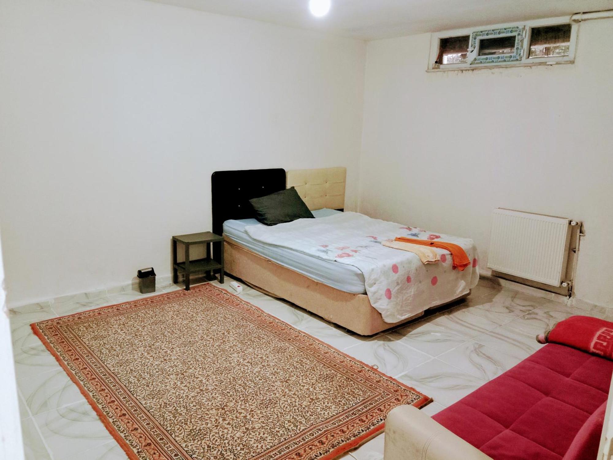 Ahmet Teacher Hotel, 5 Minutes From The Airport Arnavutkoy Eksteriør bilde