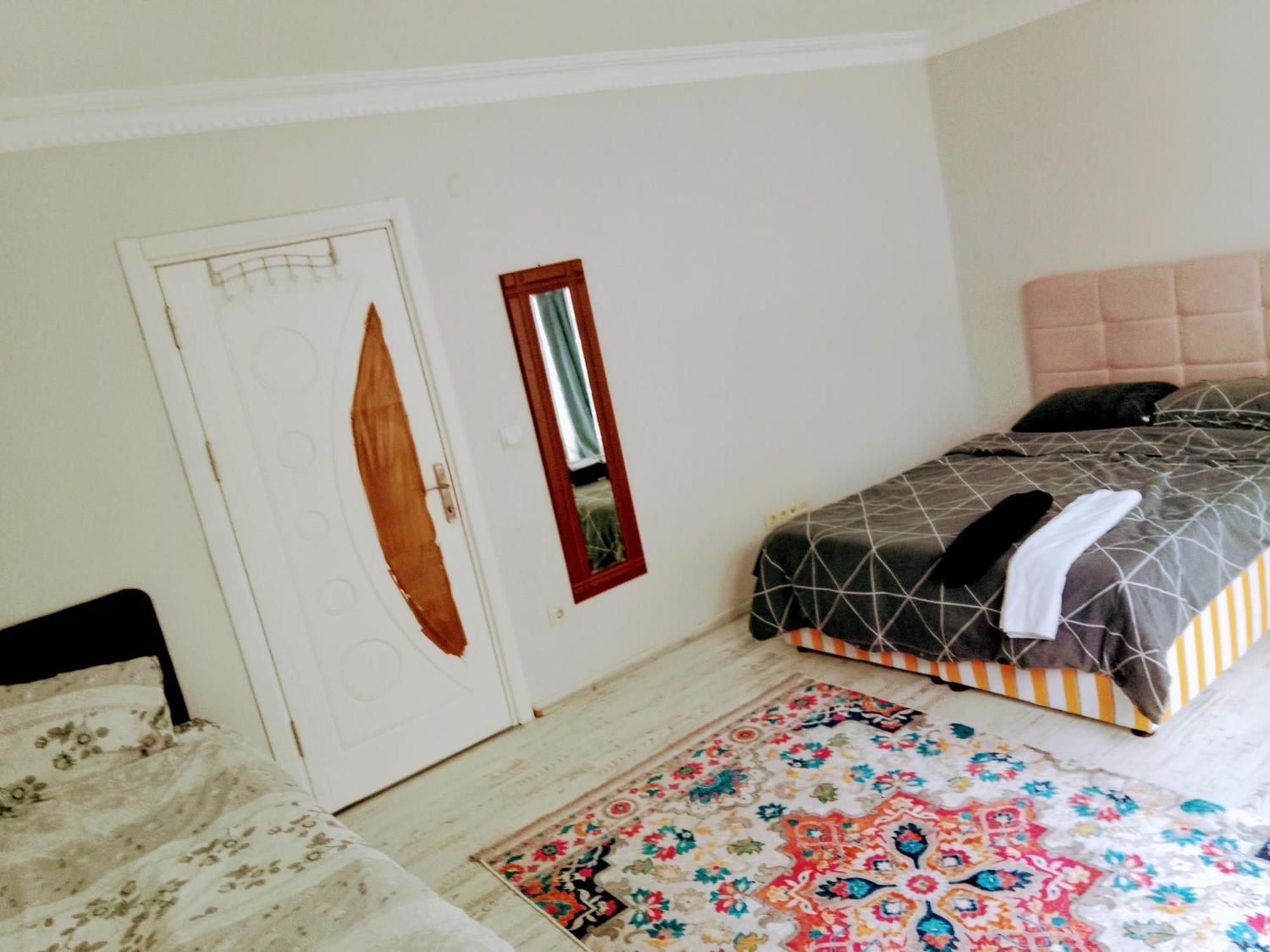 Ahmet Teacher Hotel, 5 Minutes From The Airport Arnavutkoy Eksteriør bilde