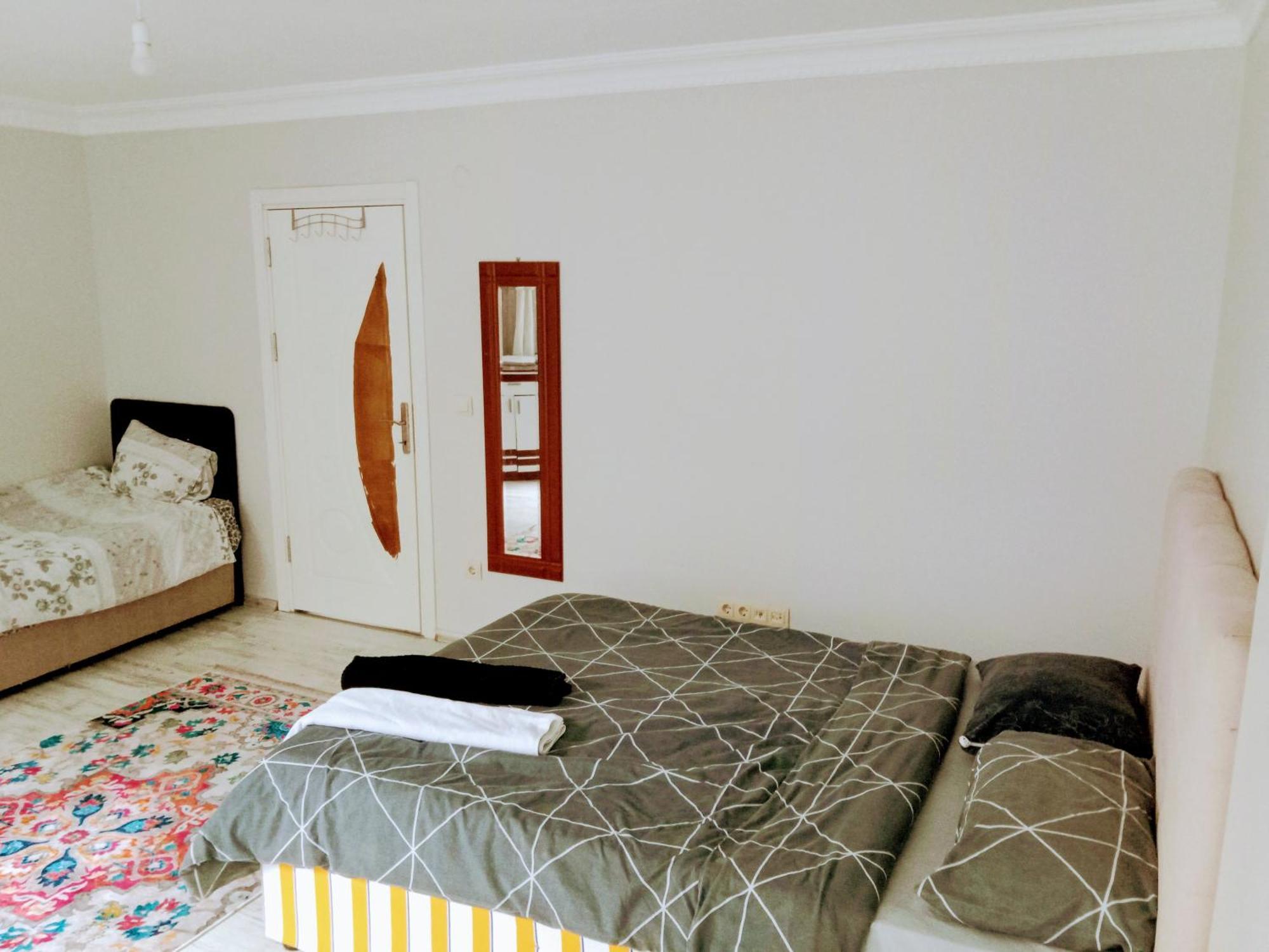Ahmet Teacher Hotel, 5 Minutes From The Airport Arnavutkoy Eksteriør bilde